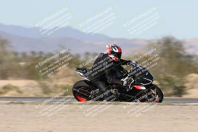 media/Dec-01-2025-Moto Forza (Mon) [[2daa91e15f]]/2-Intermediate Group/Session 3 (Turn 7 Inside Pans)/